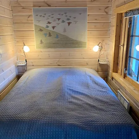 Fabulous With Beautiful Lake Views Apartment *